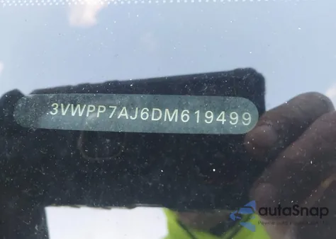 2013 Volkswagen Jetta Sportwagen 2.5L S z USA, uszkodzony, nr VIN 3VWPP7AJ6DM619499